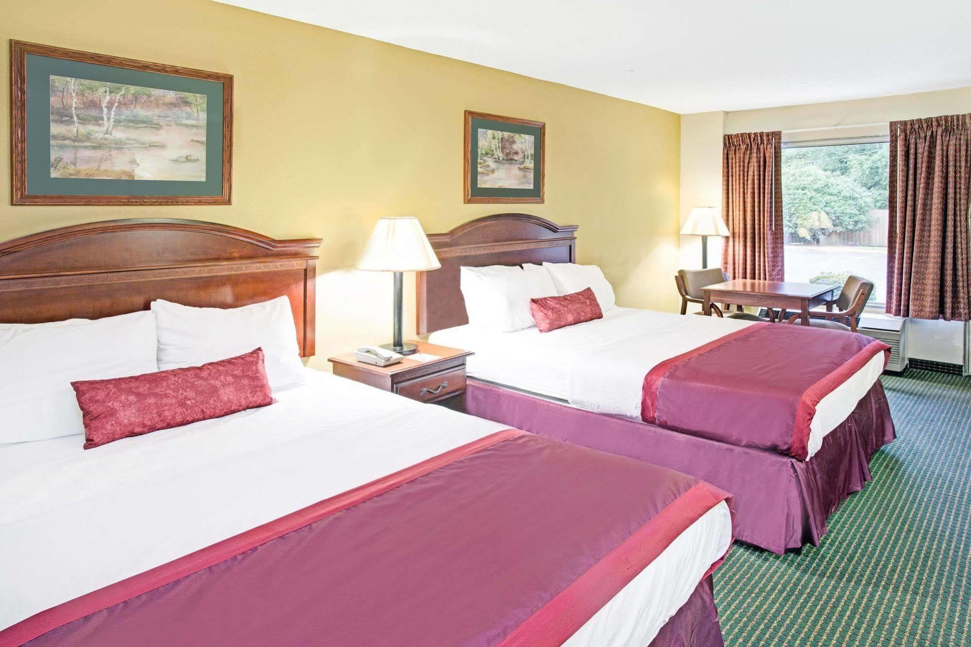 Ramada By Wyndham Walterboro Otel Dış mekan fotoğraf